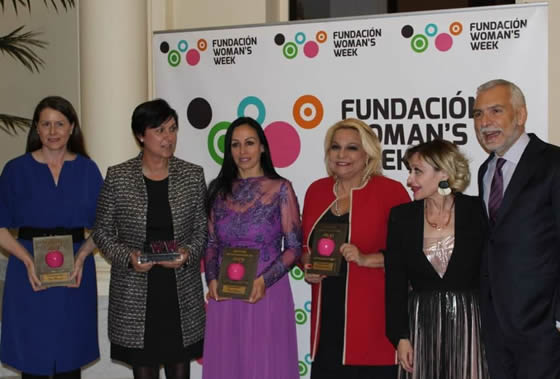 Primeros reconocimientos firmes con las mujeres 25 mujeres serán galardonadas en el marco del día de la no violencia de género